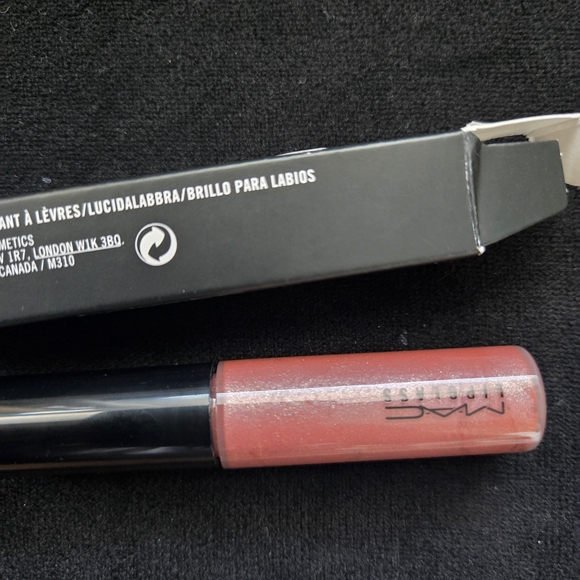 MAC Cosmetics Lipglass in Shimmering Pink - Picture 2 of 7